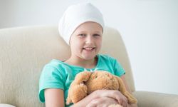 LÖSEV düğmeye bastı! Antalya’da yüz binlerce aileye koli koli mutluluk dağıtacak