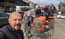 50 yıllık gelenek bozulmadı, traktörle mezarlık ziyareti