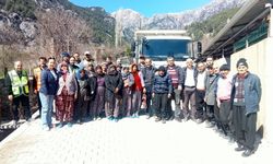 Antalya’dan üreticilere ipekböceği besleme tablası desteği