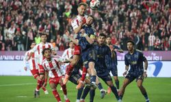 Antalyaspor, Fenerbahçe’yi elinden kaçırıp ligin zirvesini karıştırdı 2-2
