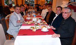 Kemer Belediye Başkanı Necati Topaloğlu iftarı öğrencilerle yaptı