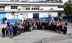 Muratpaşa Belediye Başkanı Uysal belediye personeliyle bayramlaştı