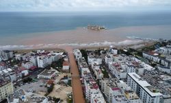 3 günlük yağış Akdeniz'i çamura buladı