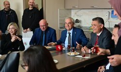 Kepez Belediye Başkanı Mesut Kocagöz’ün okul koşturmacası