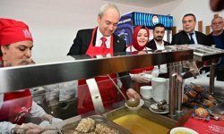 Kepez Belediyesi uygun fiyata yemek verdi vatandaş o noktaya koştu