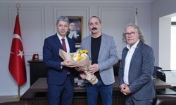 Konyaaltı Belediye Başkanı Cem Kotan işlemleri inceledi