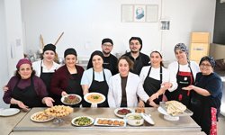 Kursiyerler hem sosyalleşiyor hem de hünerlerini sergiliyor