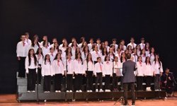 Manavgat’ta öğrenciler performansıyla büyüledi