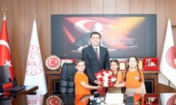 Öğrencilerden başsavcılığa 23 Nisan ziyareti