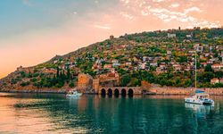 Alanya'ya 79 mavi bayrak ve çevre eğitiminde bir ödül daha aldı