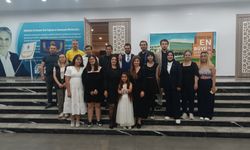 Antalya’da 15’inci kez sahnelenen AYNA adlı oyun sanatseverlerden tam not aldı