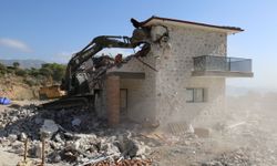 Antalya’da 5 bin 112 kaçak yapının ihalesi elde kaldı
