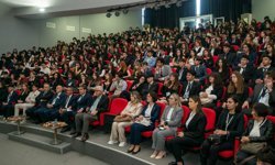 Antalya’da gençler dünyayı tartışıyor
