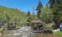 Aygırdibi Şelalesi bayramda ziyaretçi akınına uğradı