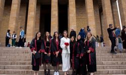 Başkan Saniye Caran’dan Anıtkabir’de 257 gence unutulmaz mezuniyet
