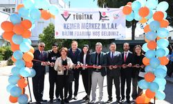 Kemer’de TÜBİTAK 4006 Bilim Fuarı