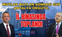 Mutlak butlan sonrası CHP Antalya örgütü, il binasında toplandı