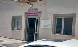 Antalya Eğitim Araştırma Hastanesi’nde kanser hastaları araç engeline takıldı