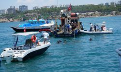 Antalya'da 3D yazıcıyla üretilen yapay resifler denizle buluştu