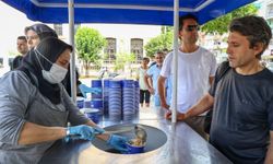 Büyükşehir Belediyesi’nden 19 ilçede 40 bin aşure dağıtımı gerçekleştirilecek