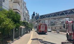 Yangını haber alınca koşarak geldi, kızına sarıldı