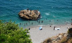 Antalya'da hissedilen sıcaklık 38 dereceye ulaştı