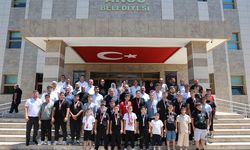 Madalyalı sporcular Aksu Belediye Başkanı Yıldırım’ı ziyaret etti