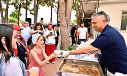 Ümit Uysal aşure etkinliğinde demokrasi mesajı verdi