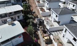 Akbük'te yol yapım çalışmalarını genişletildi