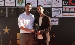 Erkek yarışmacı olarak ilke imza atmıştı! Antalyalı Musa Emre Erbi'ye kariyer ödülü