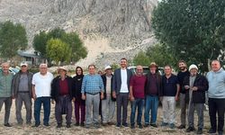 Belediye Başkan Vekili Mehmet Çiçek, yayladaki vatandaşların sorunlarını dinledi
