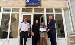 Simit satarak Antalya’da aldıkları daireyi Jandarmaya bağışladılar