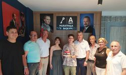 Antalya’da doğum günü kutlaması siyasete ilk adımla noktalandı