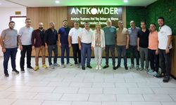 ATSO Başkan adayı Öz esnafın derdini dinledi