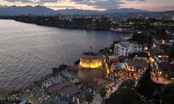Hıdırlık Kulesi’nde Akdeniz manzarasına müzik eşlik etti