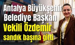 Antalya Büyükşehir Belediye Başkan Vekili Özdemir sandık başına gitti