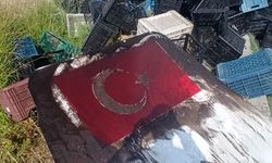 Antalya’da itfaiye erinin Türk Bayrağı hassasiyeti görenleri duygulandırdı