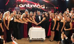 ANTGİAD’ın Cumhuriyet Balosu’nda Ercan Yavaş’tan gelecek kuşaklara çağrı