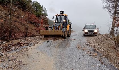 Alanya kırsalında ekiplerin kış mesaisi sürüyor
