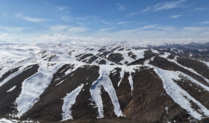 Toroslar'da kar güzelliği havadan görüntülendi