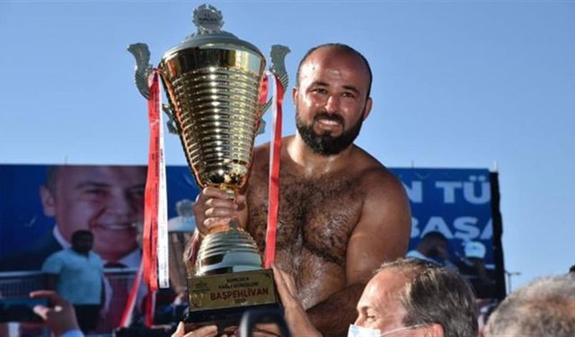 Yağlı güreşte büyük şok... Antalyalı Orhan Okulu Muratpaşa Belediyesi'nden ayrıldı... Okulu hangi takıma gidecek?