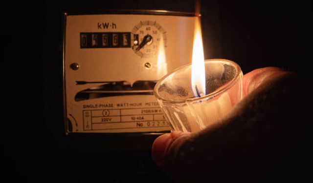 Antalya Kepez'de 28 Ağustos elektrik kesintisi yaşanacak. Elektrik kesintisi olan mahallelerin tam listesi