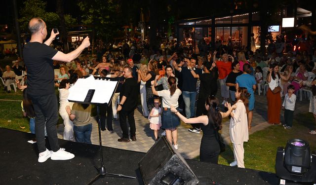 4. Kemer Müzik Festivali’nde eğlence doruklara çıktı