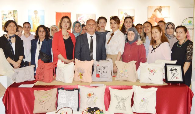 Antalya'da 'Başrolde Kadın' sergisi