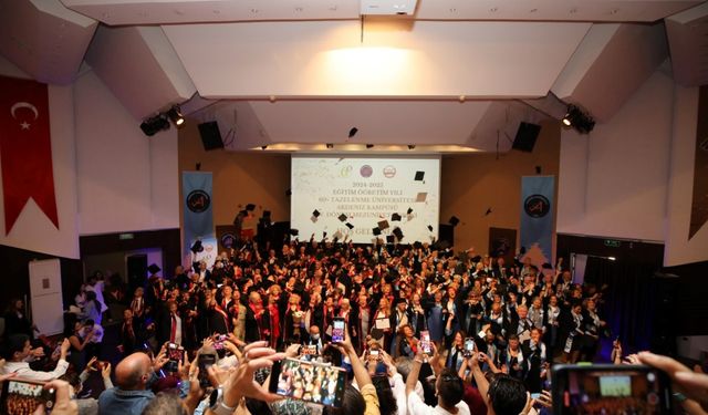 Akdeniz Üniversitesi’nde 101 öğrenci ilk kez mezun oldu