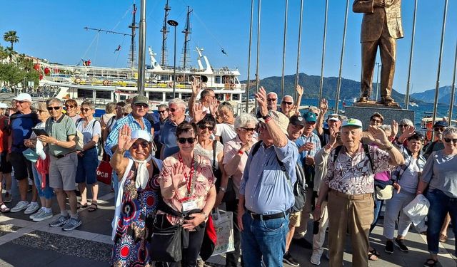 Datça'da Avusturyalı emekli turistler, esnafı hareketlendirdi