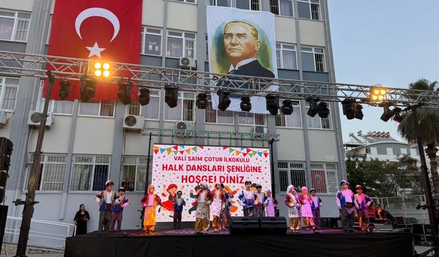 Okul bahçesinde Türkiye mozaiği sergilendi