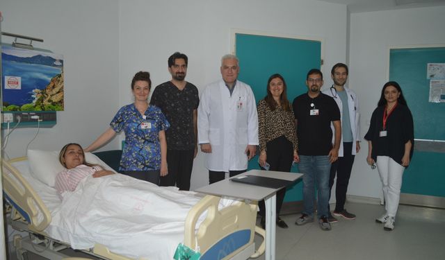 Muğla Eğitim ve Araştırma Hastanesi'nde cerrahiye alternatif ilk uygulama