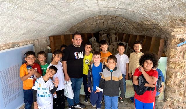 Menteşeli çocuklar "Çocuklar Tarihi Resimliyor" projesiyle resim yaptı