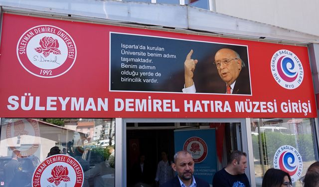Süleyman Demirel Hatıra Müzesi açıldı
